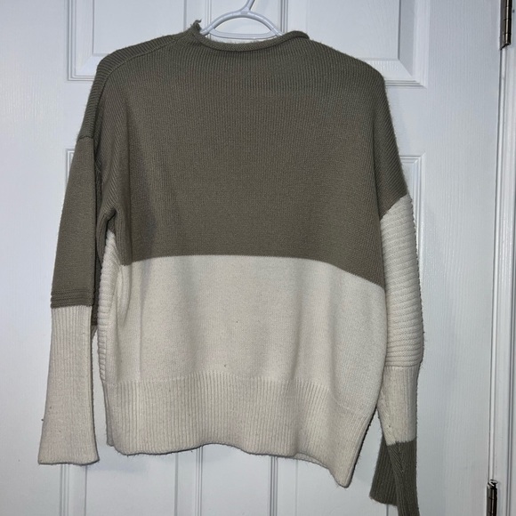 Sweater - Picture 2 of 2